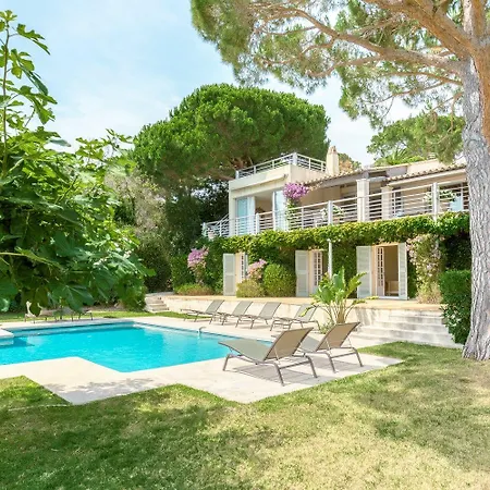 Vila Capilla, Sea View